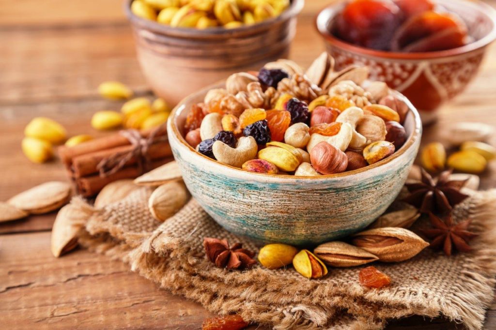 Bakalie i dodatki do ciast fot. Shutterstock